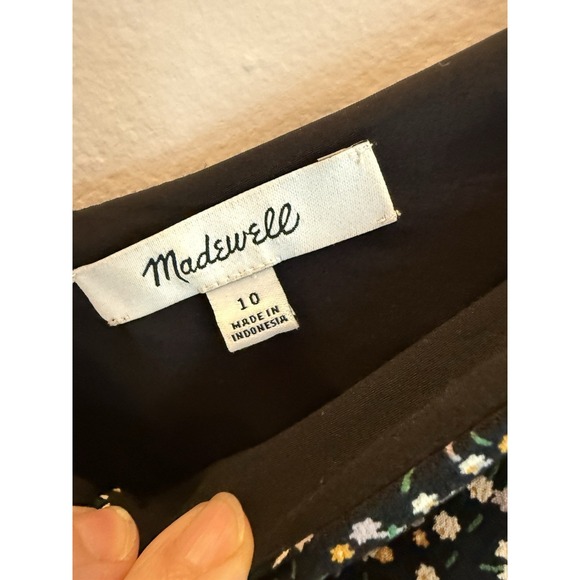 madewell  Button-Down Cami Top in Playground Posies Black Floral Size: 10 - Picture 5 of 6